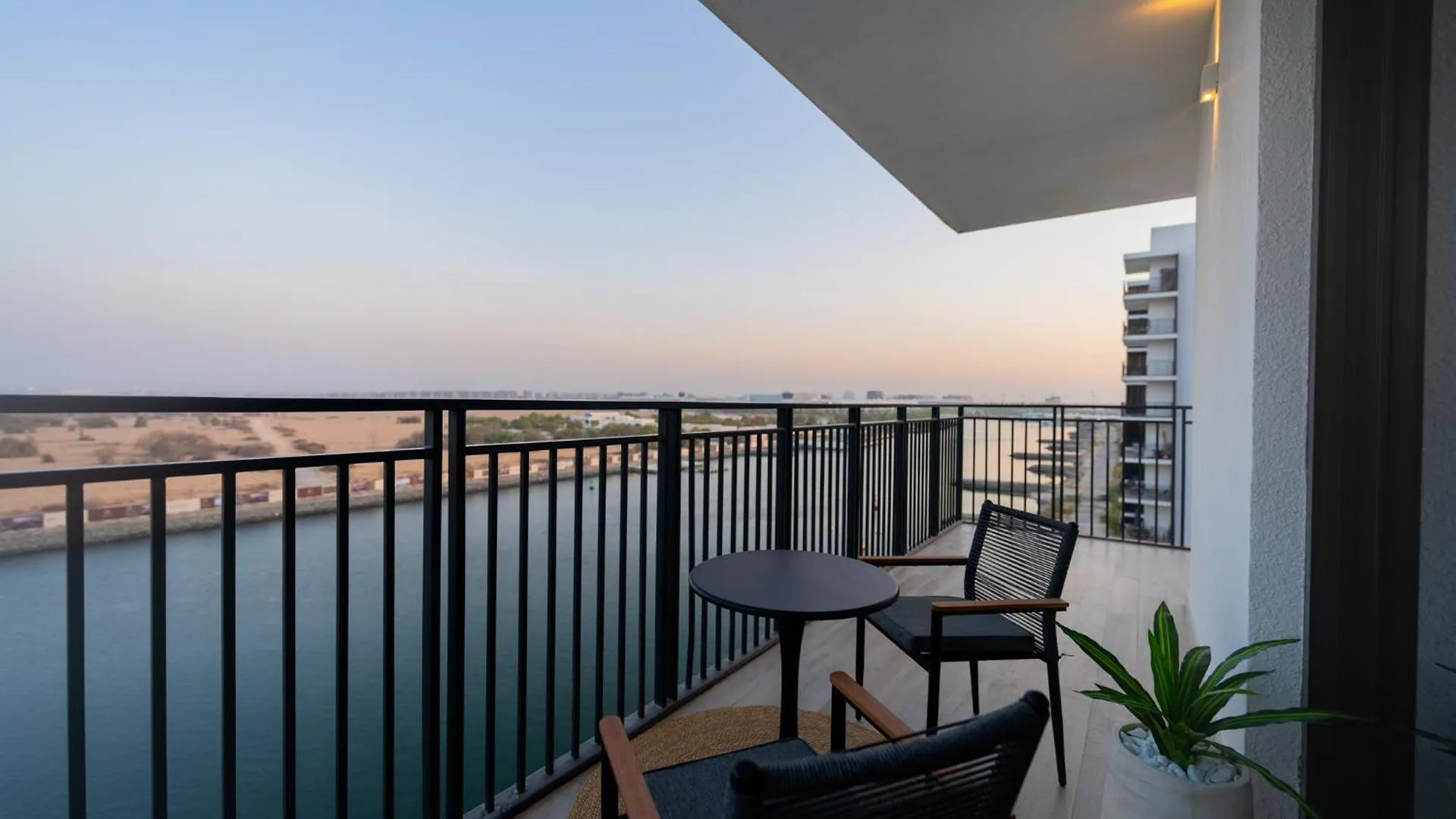 Two Bedroom Apartment By Otolo Homes With Free Yas Theme Park Tickets Αμπού Ντάμπι