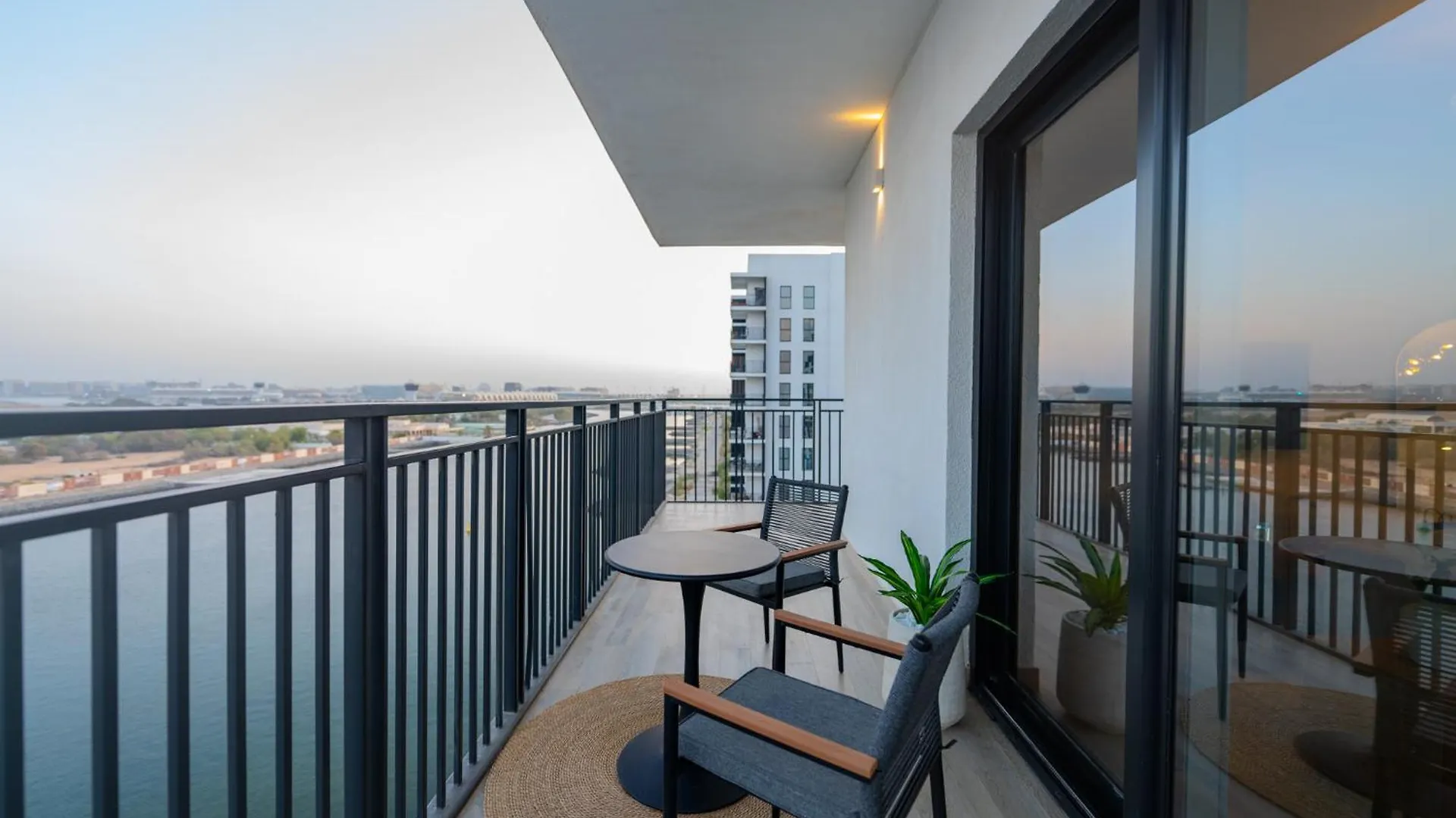 Two Bedroom Apartment By Otolo Homes With Free Yas Theme Park Tickets Αμπού Ντάμπι 0*,